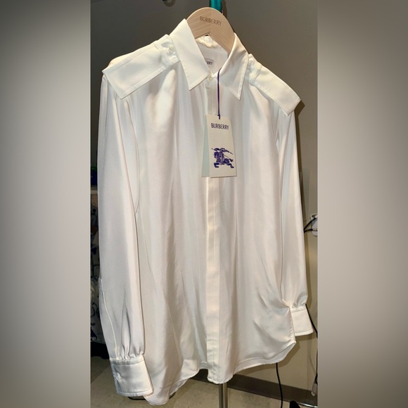 100% Silk Burberry Blouse - Picture 1 of 7